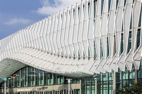 Undulating fins create entryway at Miami Beach Convention Center