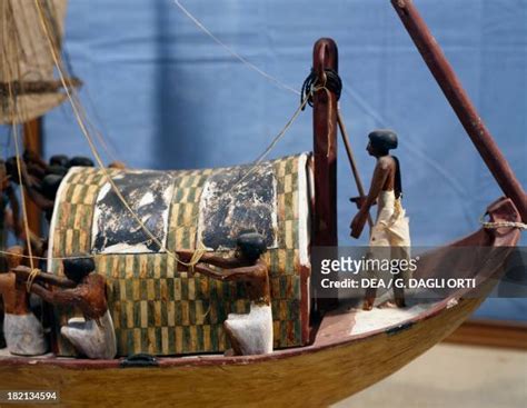 90 Ancient Egyptian Boat Models Stock Photos, High-Res Pictures, and ...