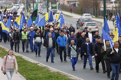 Zenički rudari stigli na mirni protest u Sarajevo