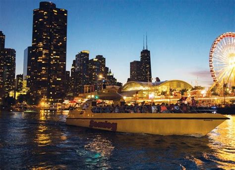 🛳️ Chicago: Seadog Speedboat Fireworks Cruise on Lake Michigan No ...