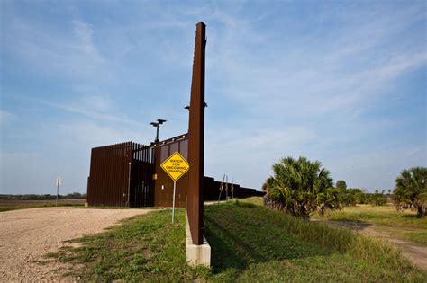 Environmental impacts of the border fence (slideshow) - Eagle Pass ...