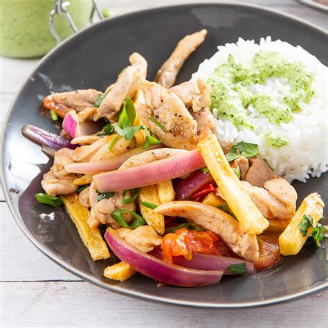 Pollo Saltado