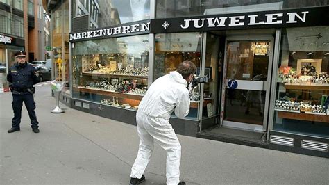 T Ter Bewaffnet Juwelier Bei Berfall In Wiener Innenstadt Verletzt