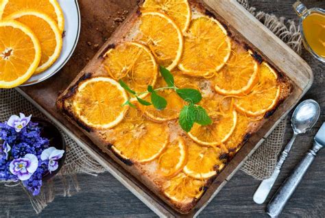 Pastel De Almendras Y Naranja Foto De Archivo Imagen De Pedazo