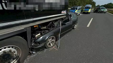 Nürnberg Schwerer Unfall auf A73 in Bayern nach Stau durch Klimakleber