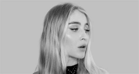 Hey By Anna Richter Exposes The Naked Reality Of Loves Silent Unravelling Neon Music Digital