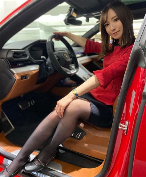 スーパーカーお姉さん🚗 On Instagram “lamborghini Urusが入庫‼️わーい😍 ️ 只今1階ショールームに展示して