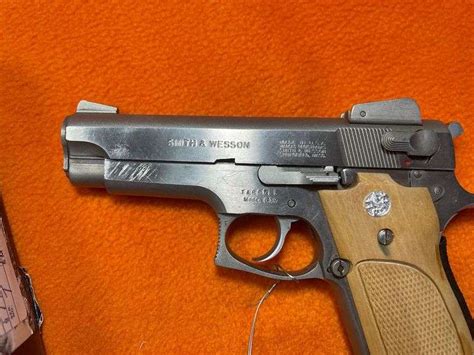 SMITH & WESSON 9MM - Assiter Auctioneers