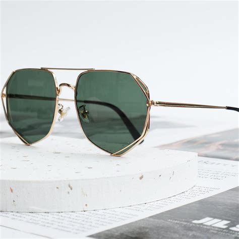 Which is The Best Polarized Aviator Style Sunglasses Men?