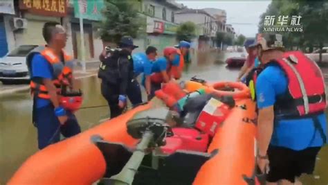 关注河南强降雨｜汪洋里的一条船 笑奇网