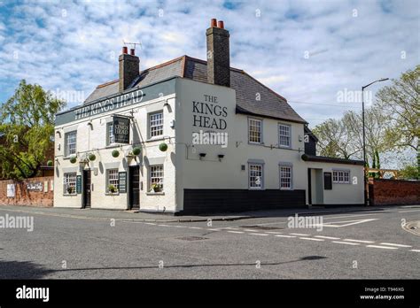 The Kings Head Pub Southminster Stock Photo Alamy