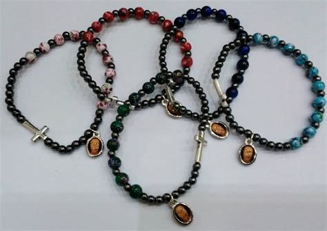 Bracciale Elastico Con Medaglia Del Volto Santo Di Manoppello