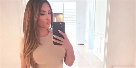 Kim Kardashian Se Muestra Con Un Sensual Atuendo Que Nos Enloquece