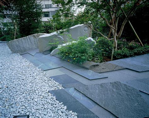 Garden Paving Contemporary Japanese Style Garden With Blue Slate