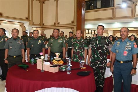 Pangdam V Brawijaya Menghadiri Tasyakuran Hut Korps Wanita Angkatan