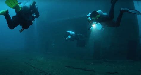 Uss Oriskany Diving The Wreck Of A Huge Aircraft Carrier That Was Sunk