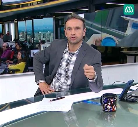 Rodrigo Sepúlveda responde al aire crítica de televidente y aclara su