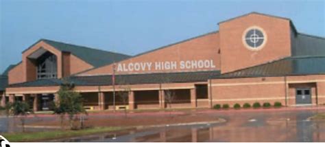 Alcovy High placed on lockdown after student brings gun to school - The Covington News