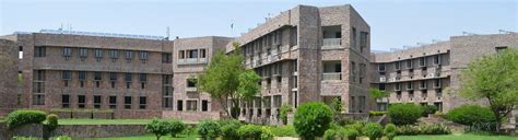 Iihmr University Jaipur Admission Courses Offered Fees Ranking