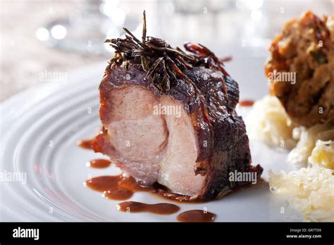 Roasted Suckling Pig Stock Photo Alamy