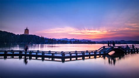 杭州西湖美丽夜景 夜景 美丽 杭州西湖 新浪新闻