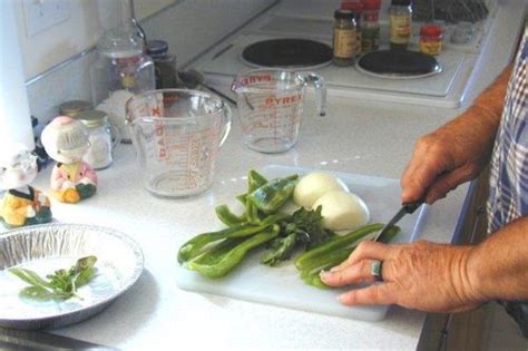 12 Steps to Canning Stewed Tomatoes