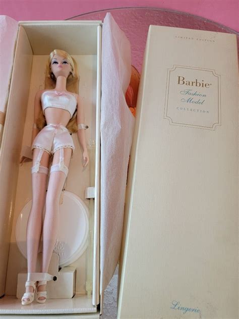 Limited Edition 1 Lingerie Barbie Silkstone BFMC Mattel 26930