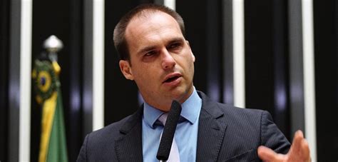 Eduardo Bolsonaro Um Dos Nove Deputados Que Come Am O Ano Respondendo