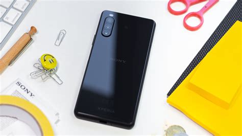 Sony Xperia 10 II Review Vastly Improved But Still Falls Short