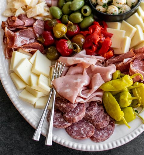 48 Perfect Ideas For What To Serve With Pizza Appetizers To Dessert