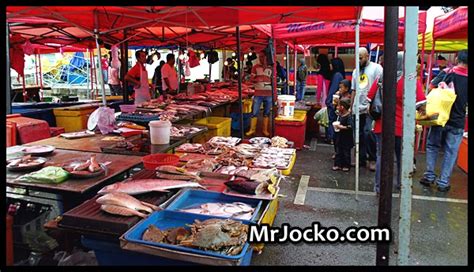 Medan Niaga Satok Kubah Ria Kuching Travel Blogger Malaysia