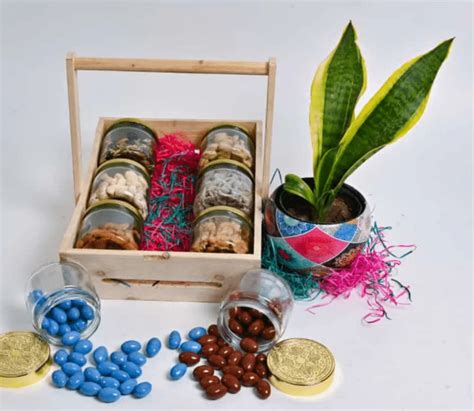 Customized Wooden Wedding Dry Fruit Gift Box Box Capacity Gms At