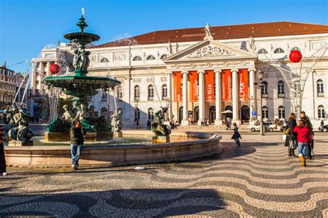 Portugal's Capital City Facing Tourism Conundrum | TravelPulse