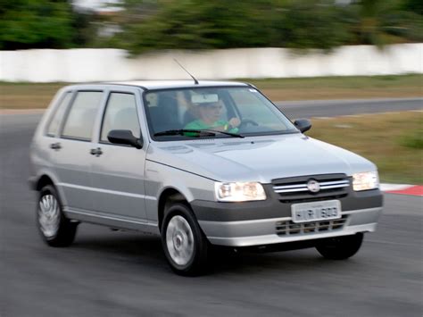 fiat uno mille  economy  preco motor consumo  itens de serie