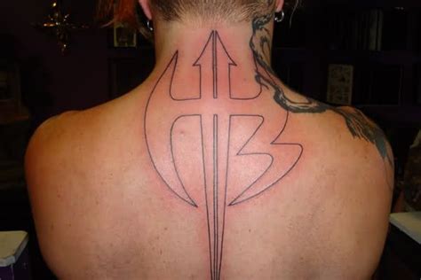 Jeff Hardy The Outline Of The Hardy Boyz Symbol On The Back Of His Neck