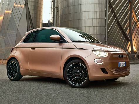 Fiat 500 31 Elettrica Prezzo Dimensioni Autonomia E Interni