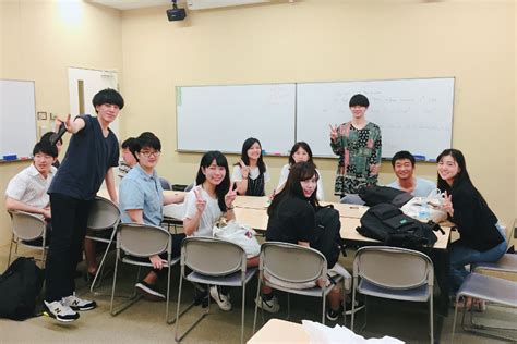 【情報コミュニケーション学部】根橋玲子ゼミナール「国境を越えた交友関係を築くことができる」｜明治大学 | Meiji NOW