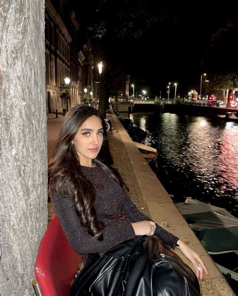 Aiza Awan Looks Gorgeous On Vacation In Netherlands Reviewit Pk