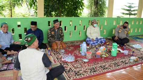 Jalin Sinergitas Kapolres Bogor Kunjungi Pesantren Al Fatmahiyah