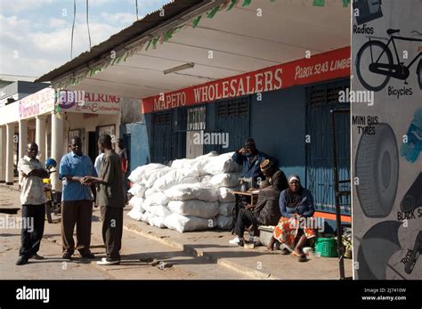 Street scene, Limbe, Malawi - Limbe and Blantyre form a conurbation and ...