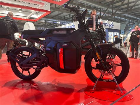 Eicma Moto Lectrique Niu Pr Sente Son Offre Avec En