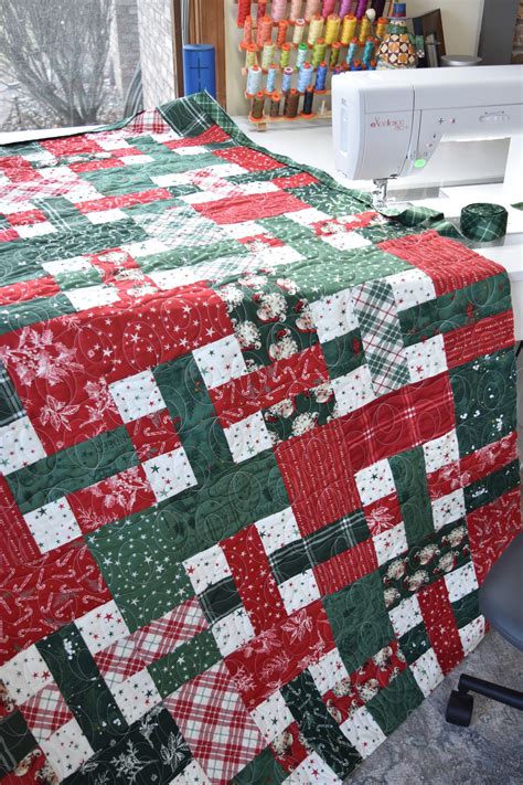 Old Fashioned Christmas Picnic Quilt — Material Girl Quilts