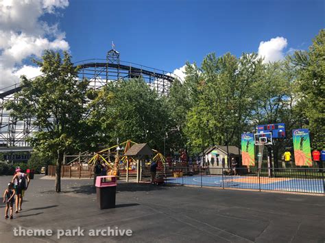 Scrambler At Six Flags Darien Lake Theme Park Archive