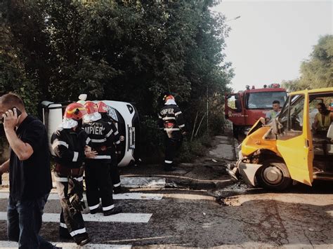 Accident violent în Giurgiu 3 oameni au fost răniți iar una dintre