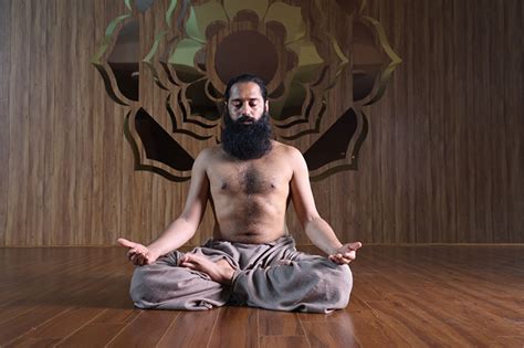 झुर्रियों को कम करके जवां निखार देते हैं ये 2 प्राणायाम Pranayama For Anti Aging Herzindagi