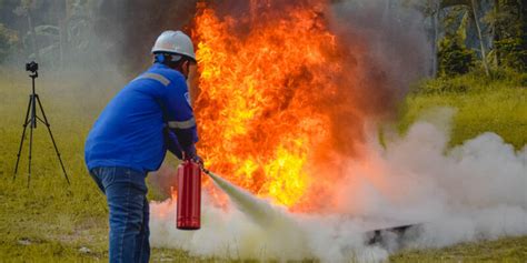 Gimana Sih Cara Menggunakan APAR yang Benar? Ini Penjelasannya | KASKUS