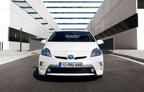 Toyota A Lansat N Rom Nia Noul Prius Plug In Hybrid Cu Un Pre De