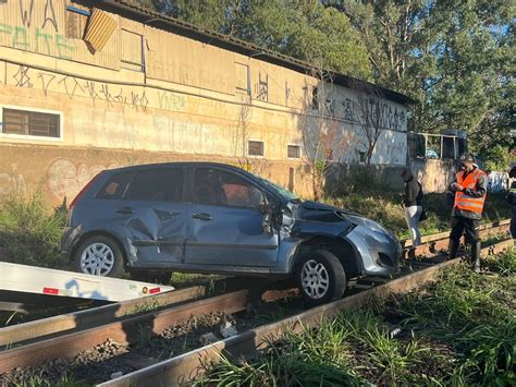 Motorista é Atingida Por Trem Ao Atravessar Linha Férrea Em Campinas Acidade On Campinas