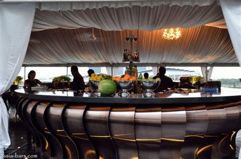 Lantern Bar- stylish rooftop bar at The Fullerton Bay Hotel, Singapore ...