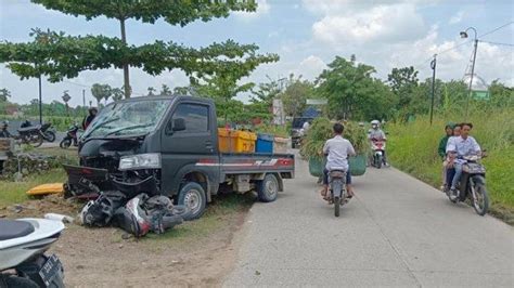 Kecelakaan Maut Mranggen Adu Banteng Mobil Pikap Dan Motor Satu